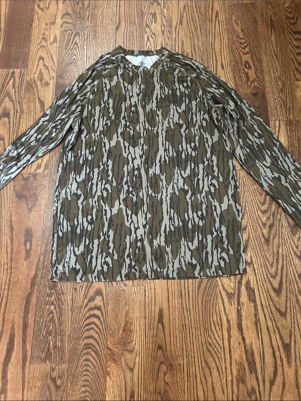 AFTCO Men's Long-Sleeve Camo Performance Shirt - Olive & Gray